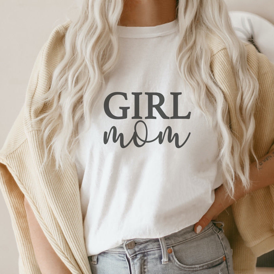 Geschenk Mama (Mädchen): T-Shirt "Girl Mom"