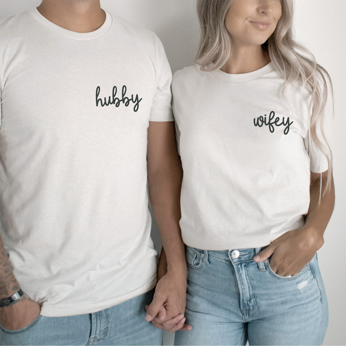 Partnershirts "Wifey" & "Hubby" für den Morgen nach der Hochzeit