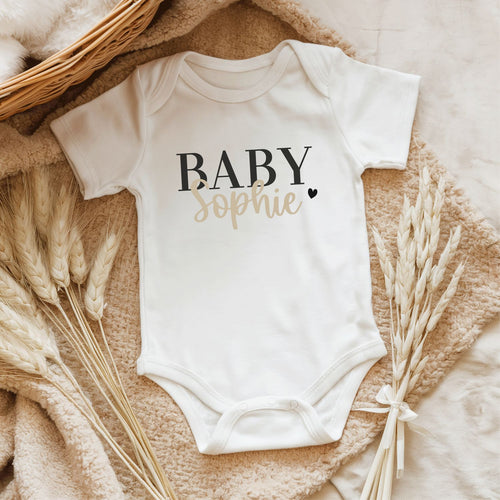 Baby Body mit Aufdruck: BABY (+ Name), #Geschenk Geburt
