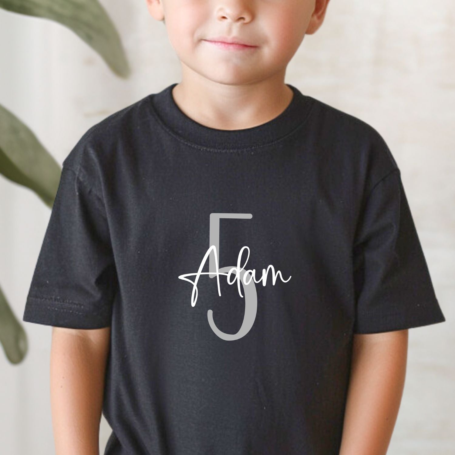 Geburtstag T-Shirt (Kind), personalisiert mit Name und Alter