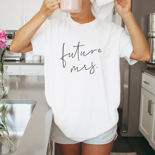 Geschenk Braut: T-Shirt (weiß) "future mrs." für Getting Ready Shooting