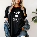 Mama T-Shirt (schwarz) "MOM OF GIRLS ↯", #Geschenk Mädchenmama