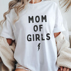 Mama T-Shirt (weiß) "MOM OF GIRLS ↯", #Geschenk Mädchenmama
