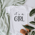 Geschenk zur Geburt (Mädchen): Babybody "It's a girl)