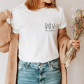 weißes Mama T-Shirt "Boy Mom" als Geschenk zur Geburt eines Jungen