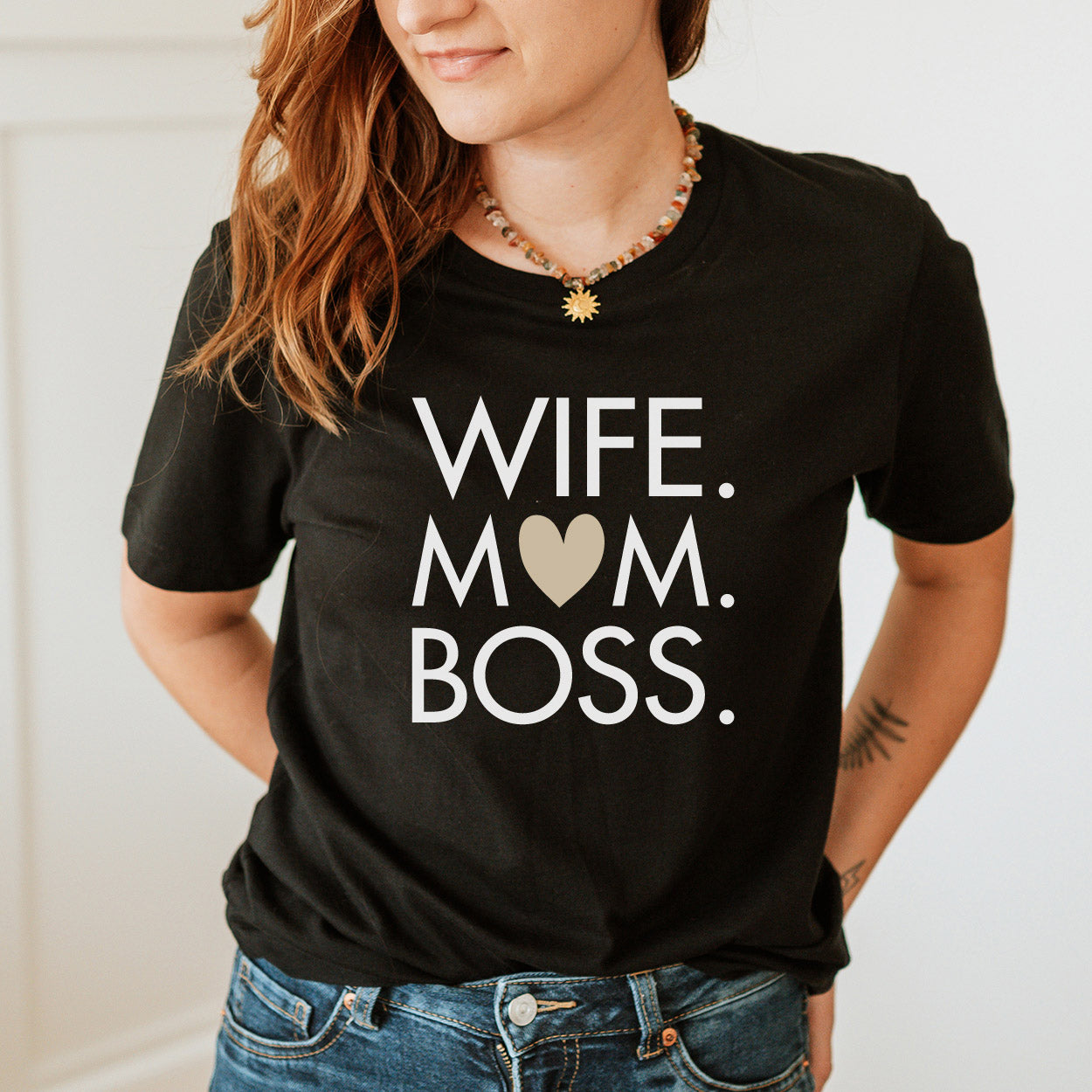 Mama T-Shirt "Wife. Mom. Boss", schwarz (Geschenk Muttertag)