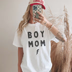 Mama T-Shirt (weiß) "BOY MOM ↯", #Geschenk Geburtstag
