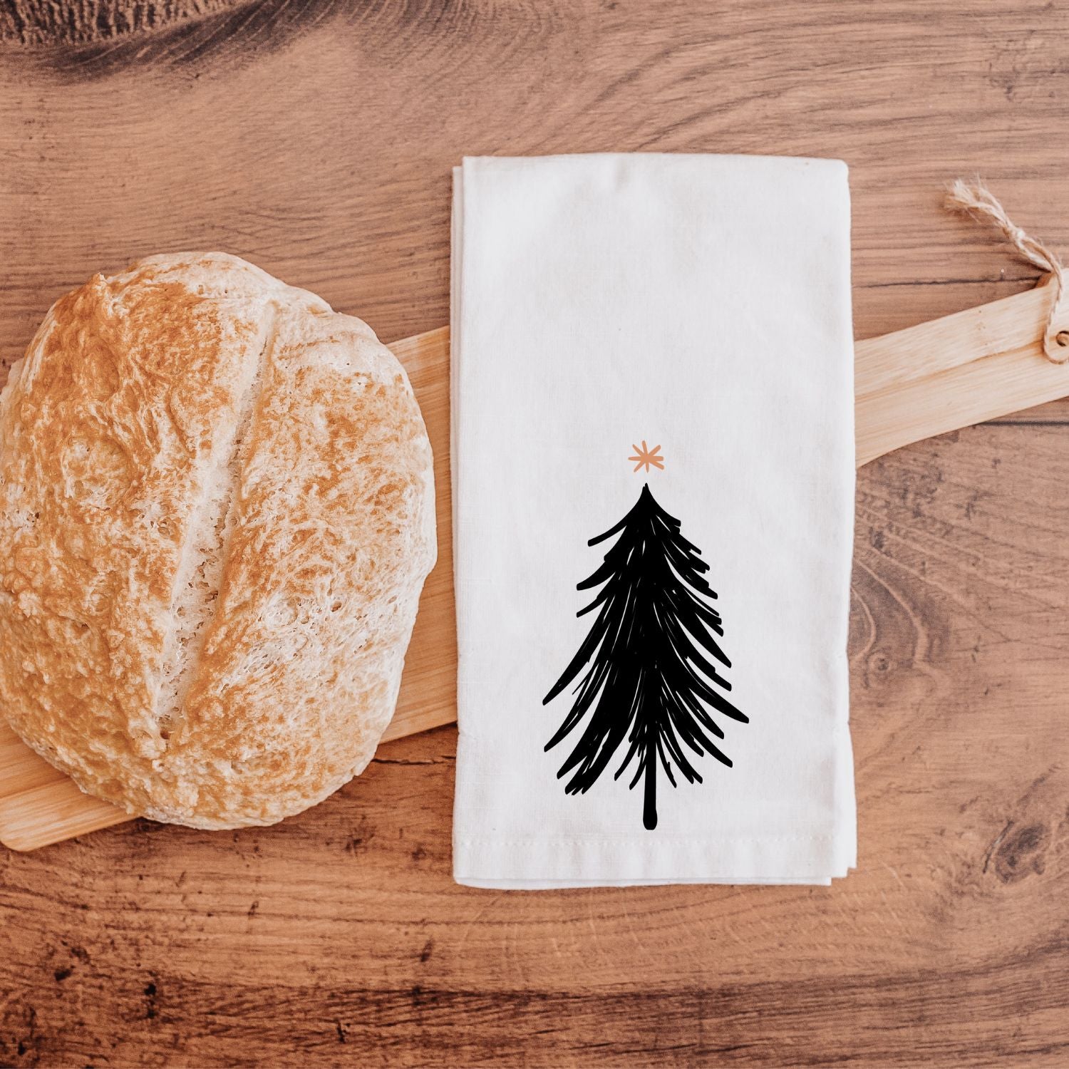 Geschirrtuch mit Weihnachtsbaum-Grafik als Mitgebsel für Erwachsene zu Weihnachten