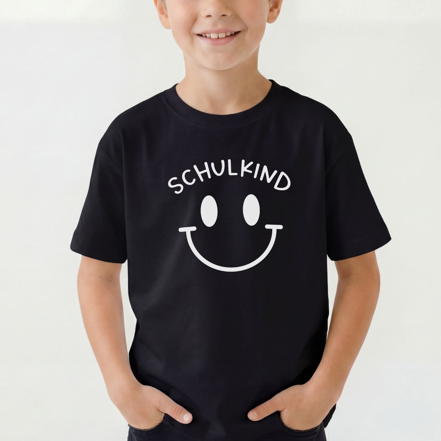 "SCHULKIND" T-Shirt (schwarz) mit Smiley