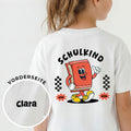 Schulkind T-Shirt (weiss) mit Name und Jahr (+ Schulbuch im Comic-Style)