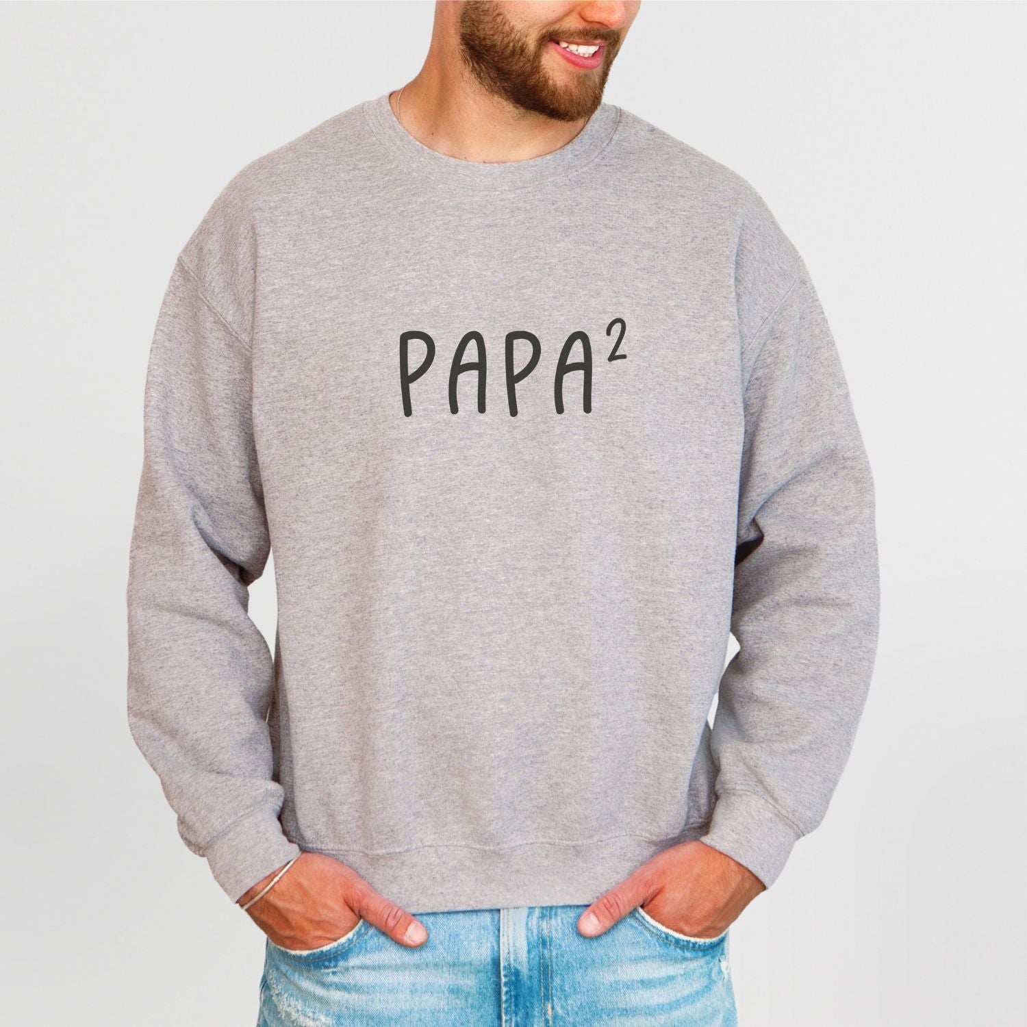 Sweater (grau) mit "PAPA (of) 2 " Aufdruck (Papa von 2 Kindern)