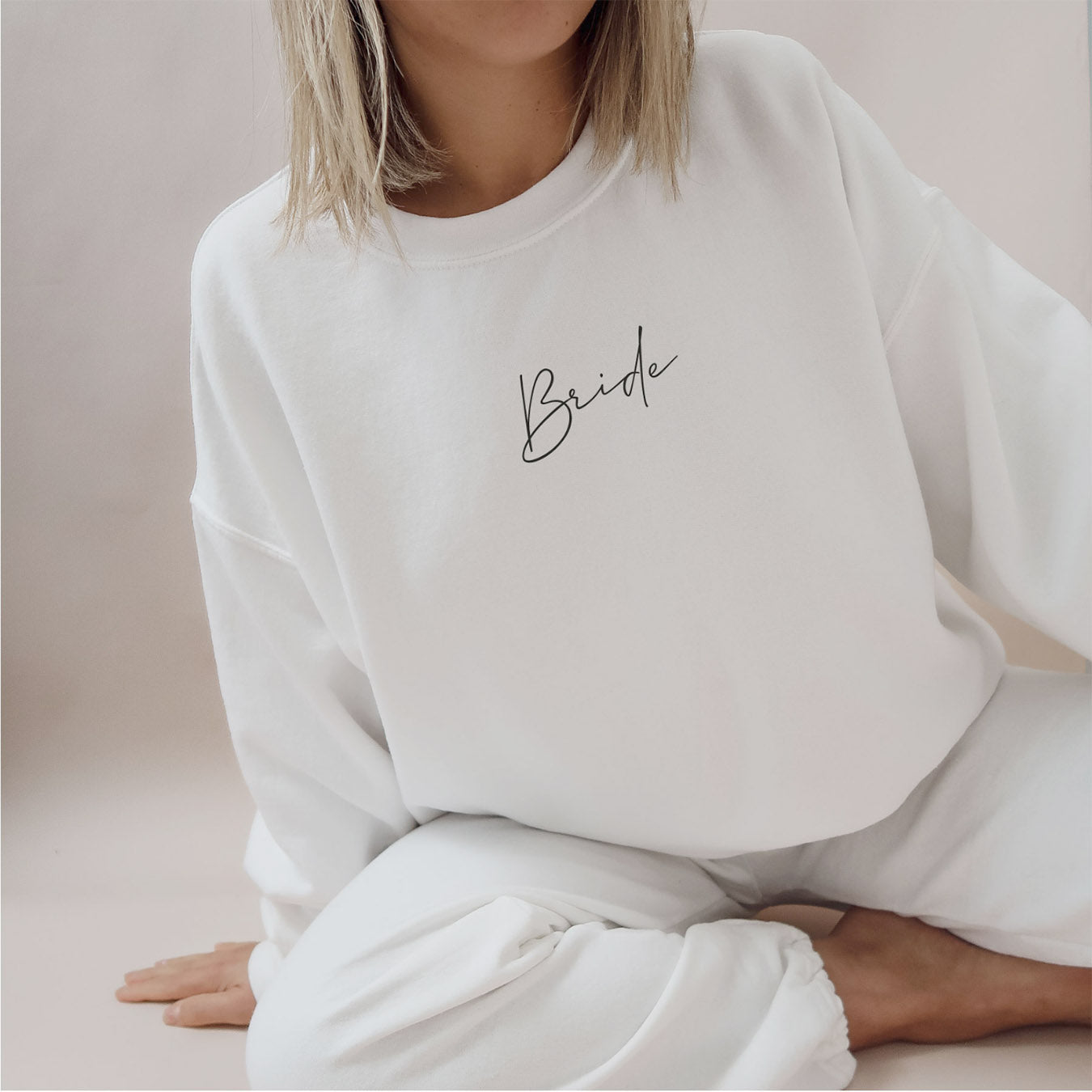 Braut-Sweater (weiß) mit minimalistischem "Bride"-Aufdruck