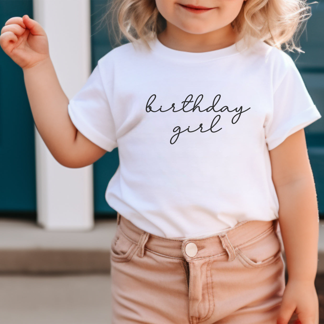 Geburtstagsshirt (weiß) mit schwarzen "birthday girl" Aufdruck - für Mädchen