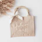 Jutetasche mit "future mrs."-Aufdruck für den JGA der Braut