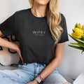 Geschenk Hochzeitstag (Ehefrau): T-Shirt "Wifey – Est. 20…"