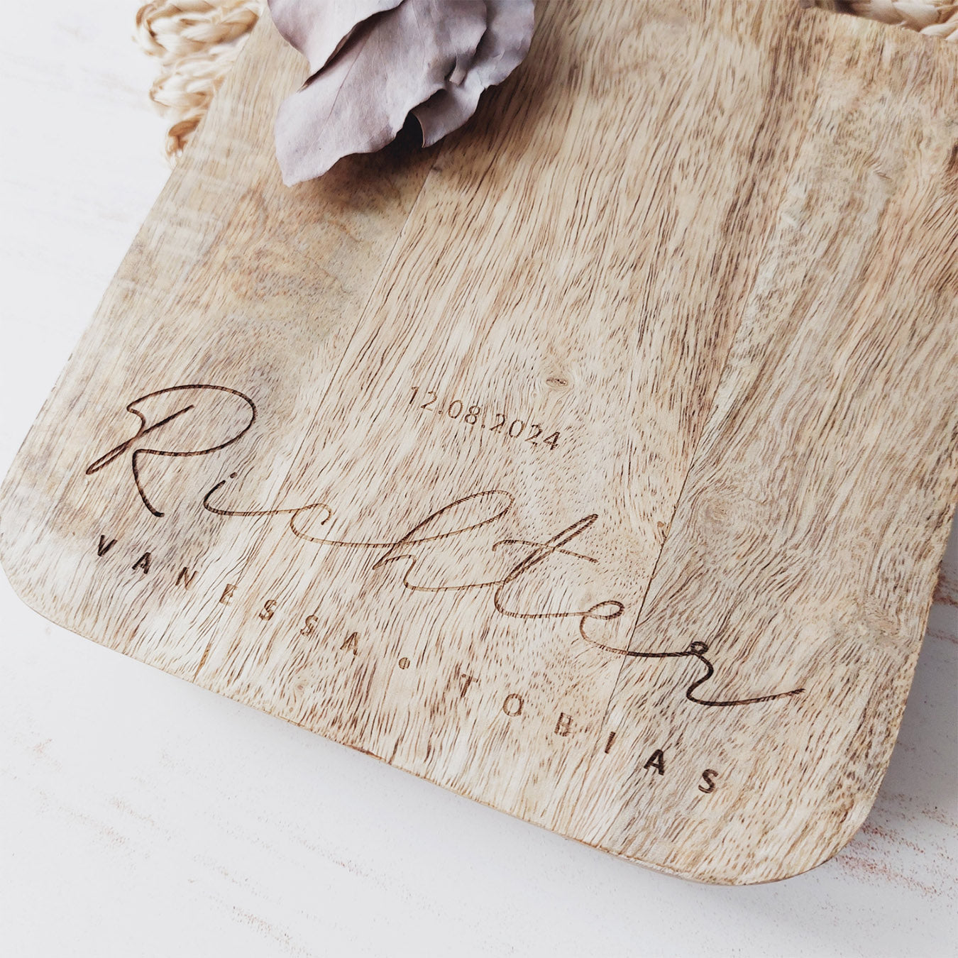 Detailansicht: Schneidebrett (personalisiert), #Hochzeitsgeschenk