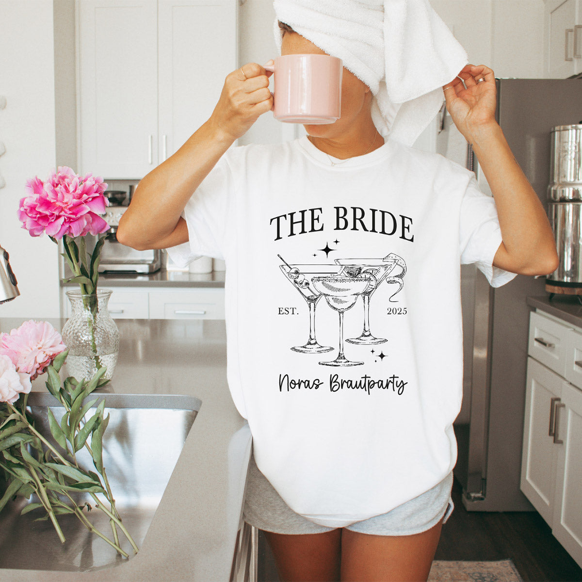 Braut-Shirt "THE BRIDE" (personalisiert) für den JGA der Braut
