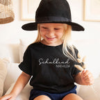 „Schulkind“ T-Shirt (schwarz), personalisiert mit Name