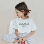 Schulkind T-Shirt mit Kinderzeichnung (personalisiert mit selbst geschriebenen Namen)