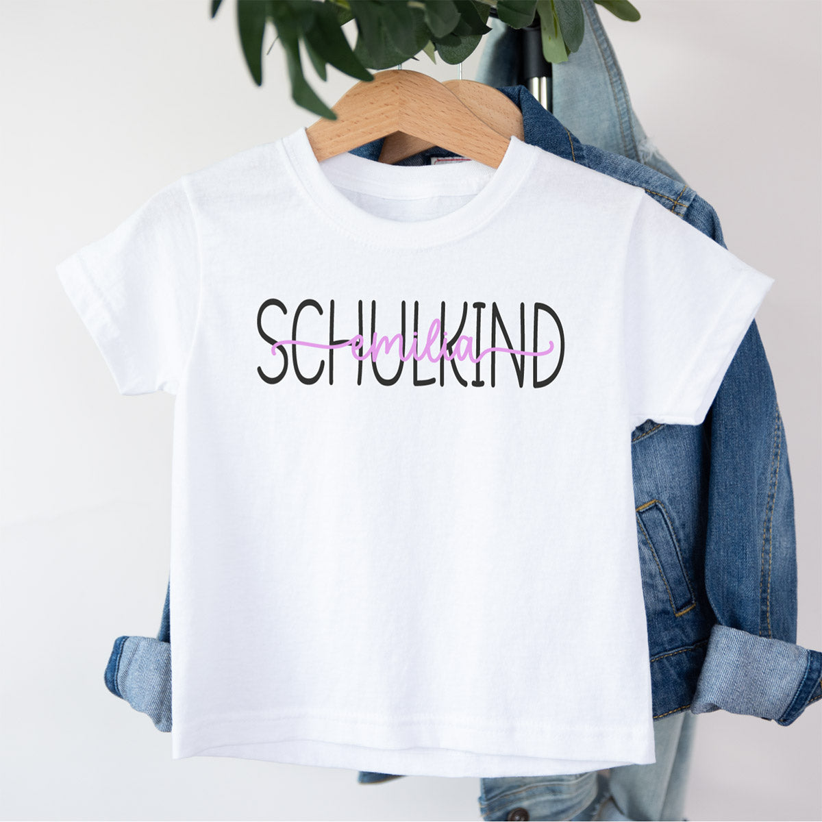 Schulkind T-Shirt (weiß) mit Name des Schulkindes